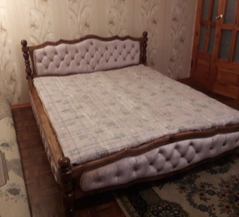 Кровати из массива дерева
