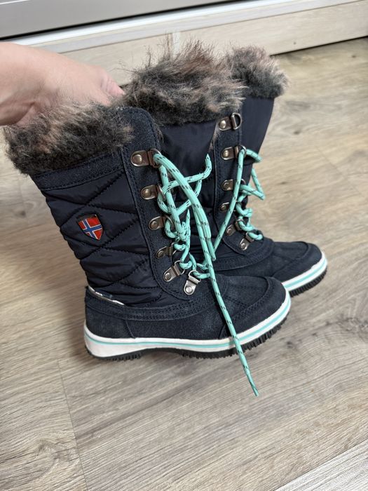 Продаю почти НОВЫЕ сапожки из Европы, размер 27 (по стельке 17см)