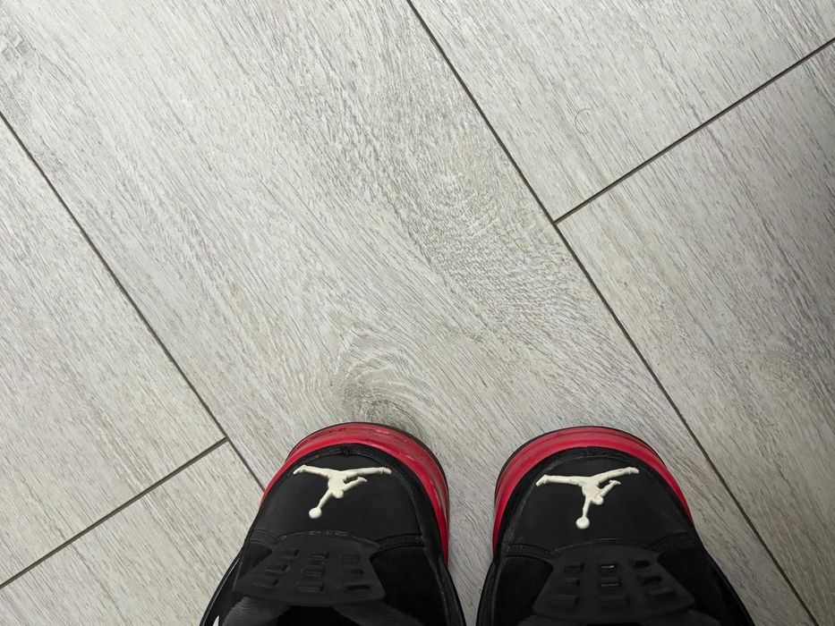 Jordan 4 Red Thunder