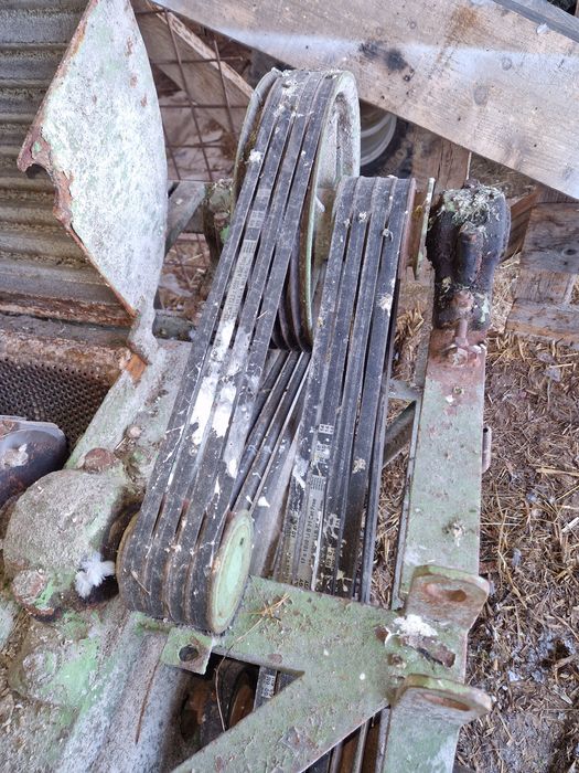 Vand moara dupa tractor