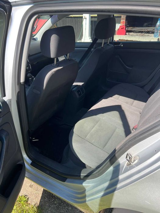 vand auto ,golf 5 ,benzina,proprietar