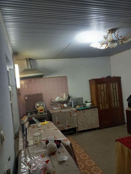 Kirovda  hovli sotiladi srochna