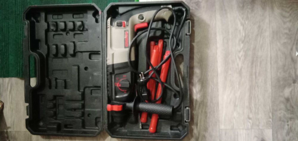 Продается перфоратор.