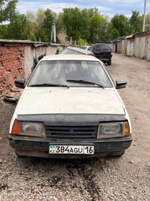 Продам машину ваз2199