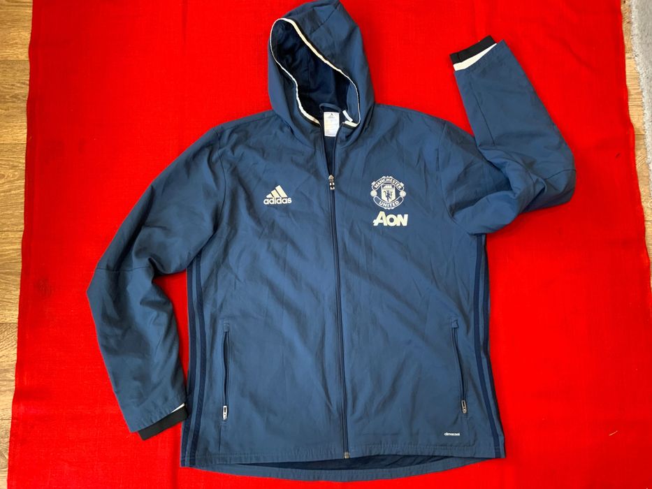 Adidas-оригинално яке Manchester united-54хл