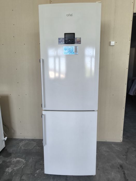 Продаётся холодильник Артель
