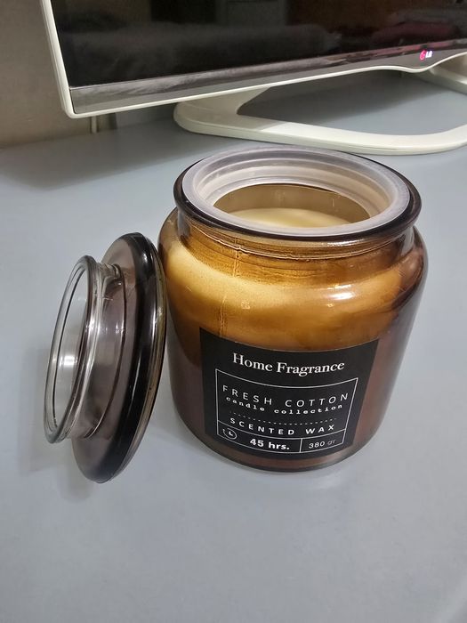 Ароматизирана свещ в стъклена опаковка 10*11.5