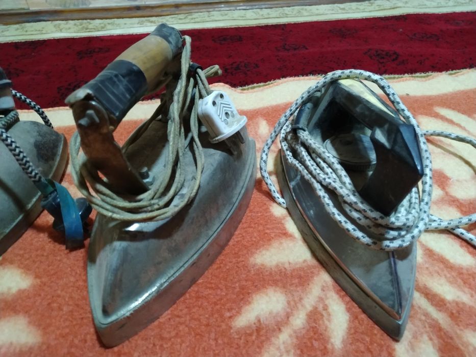 Продаются Советские утюги