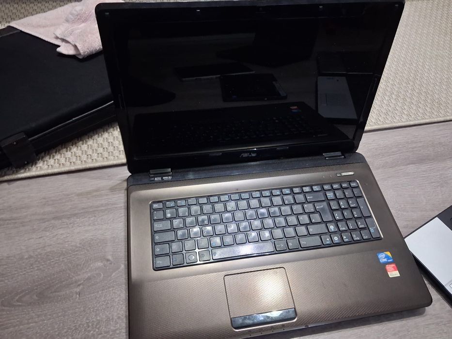 Laptop-uri pentru piese sau reparat