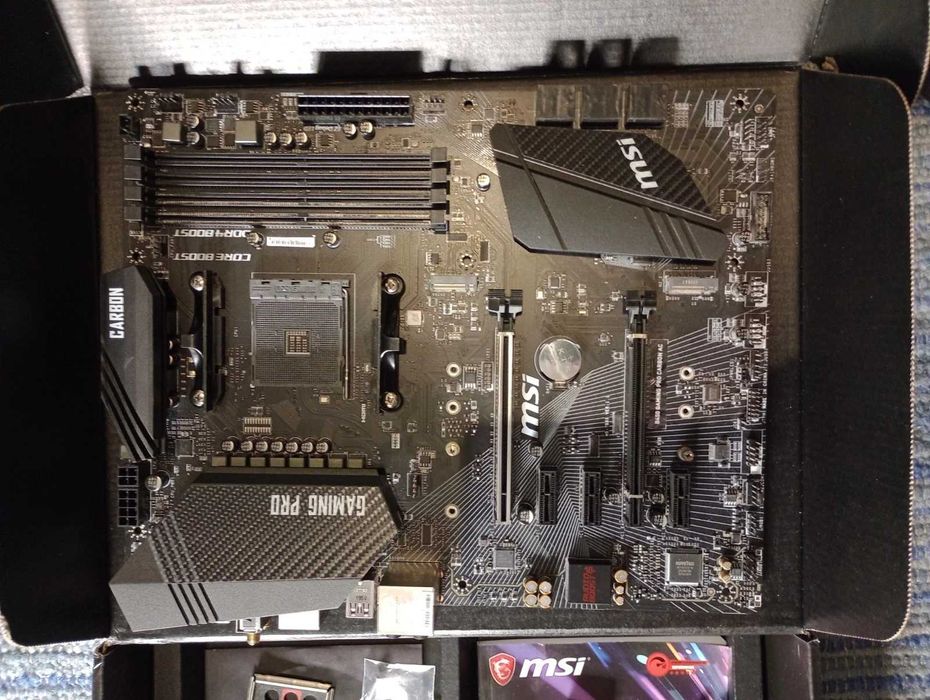 MSI B450 GAMING PRO CARBON WIFI +  Ryzen 5 5600G, шестядрен 3.9/4.4GHz