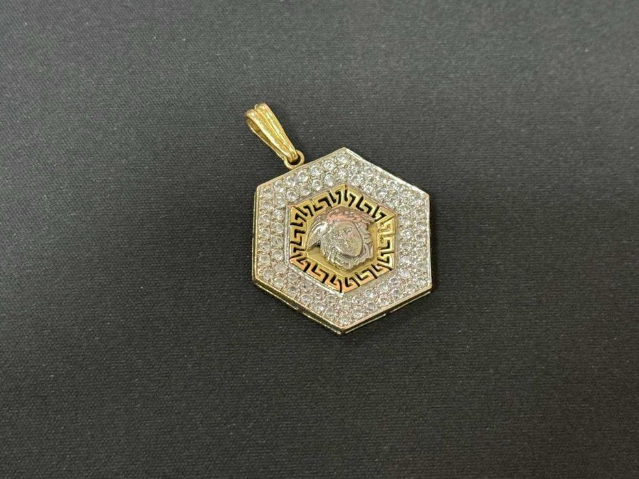 Златна висулка / медальон Versace - 14К(11.45гр)
