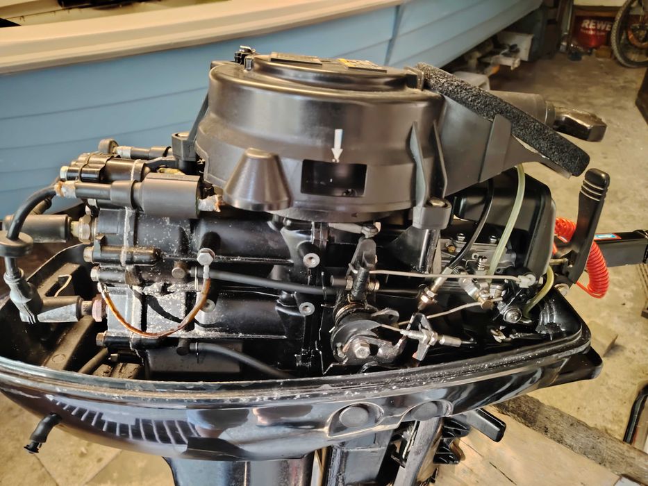 Извънбордов двигател GENOVO 15 к.с. 2014Г.