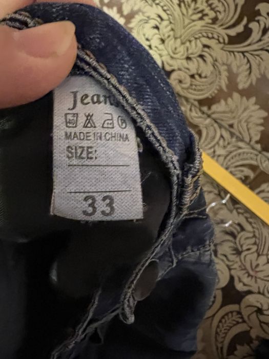 Продам джинсы брюки