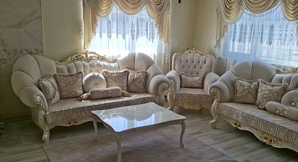 Продавам мебели бароко от чист бук