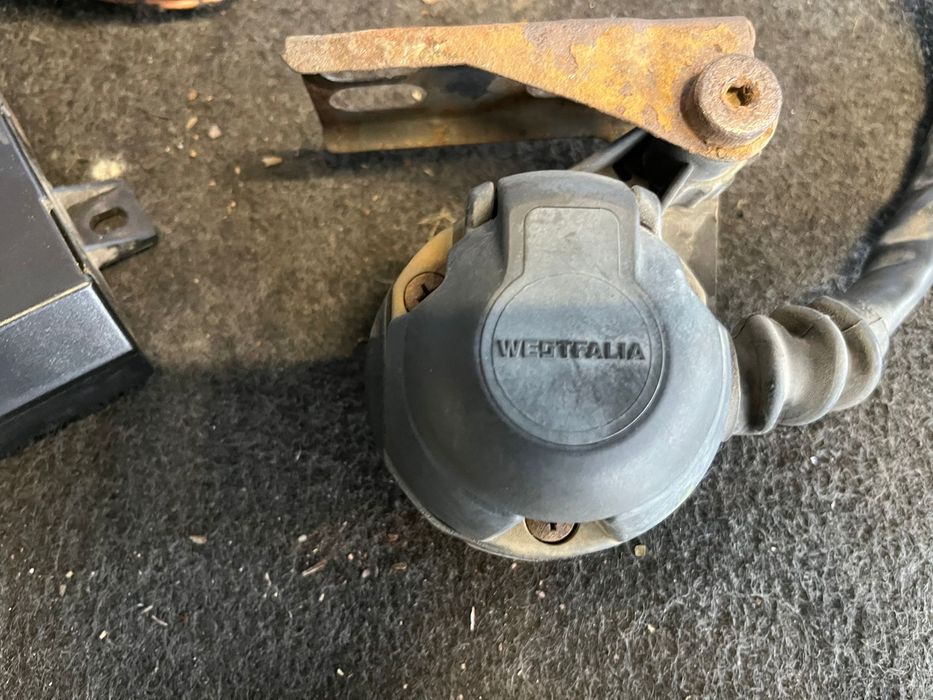 Инсталация с модул окабеляване за теглич Audi Vw westfalia