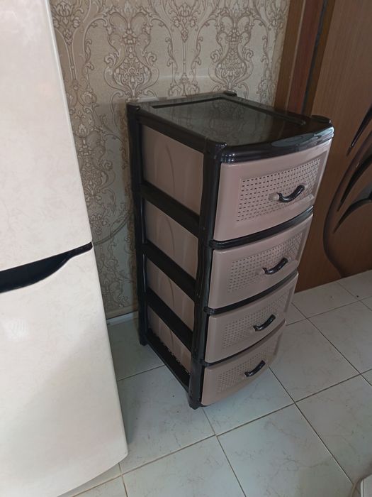 Продам комод пластиковый