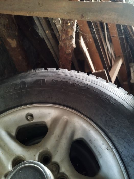 Гуми Maxxis 265/70 16 цола с джанти