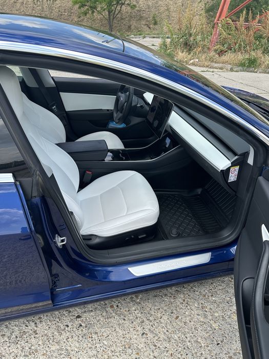 Tesla Model 3 Long Range AWD 2019