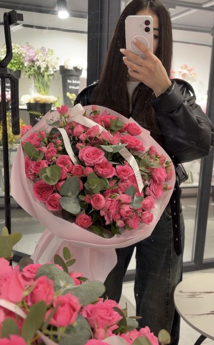 Свежие кустовые розы