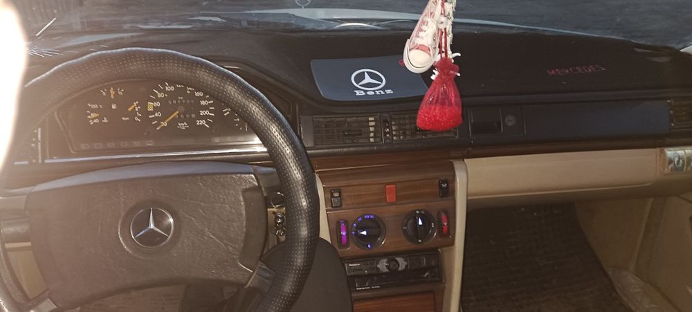 Продам мерседес 124