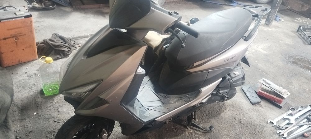 Продам скутер отс