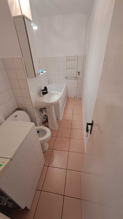 Inchiriez apartament 1 camera decomandat, 32 mp + balcon, Complexul Studentesc
