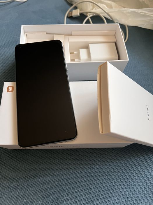 Xiaomi 11 lite 5G 128 gb si 8GB ca NOU/ Impecabil