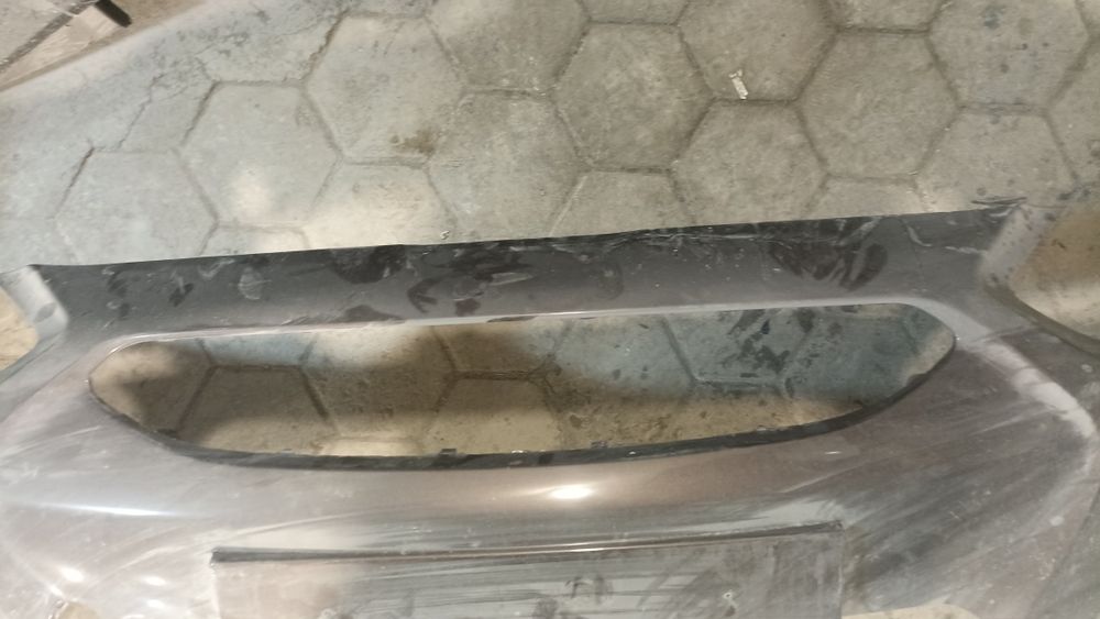 Продам бампер Хендай Акцент!