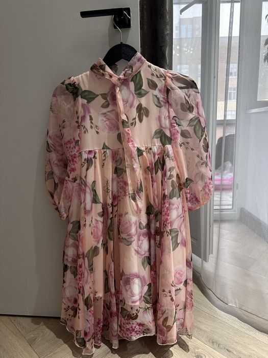 Продам платья на 6-7 лет