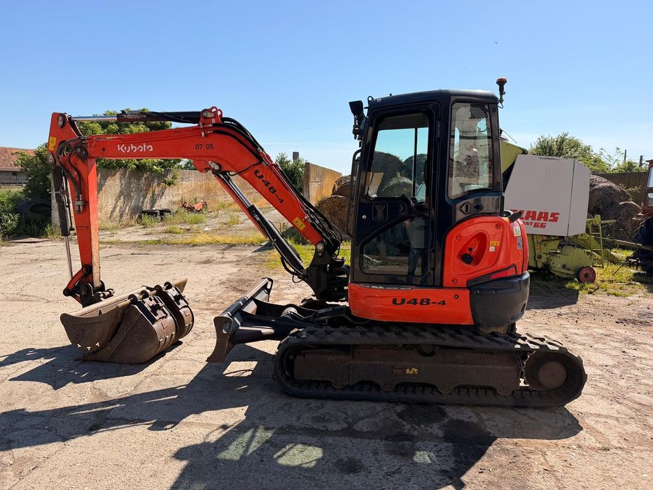 Vand Escavator de 5T an 2022 Kubota in stare foarte buna cu 3 cupe