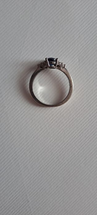 Продавам сребърен синджир и пръстен