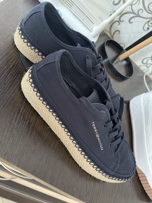 Продам кроссовки томми, оригинал