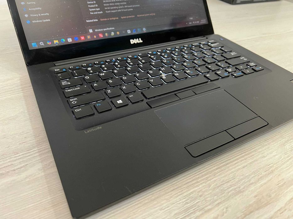 Ультрабук Dell i7-7600U / 8GB / SSD 256 / Экран 14"