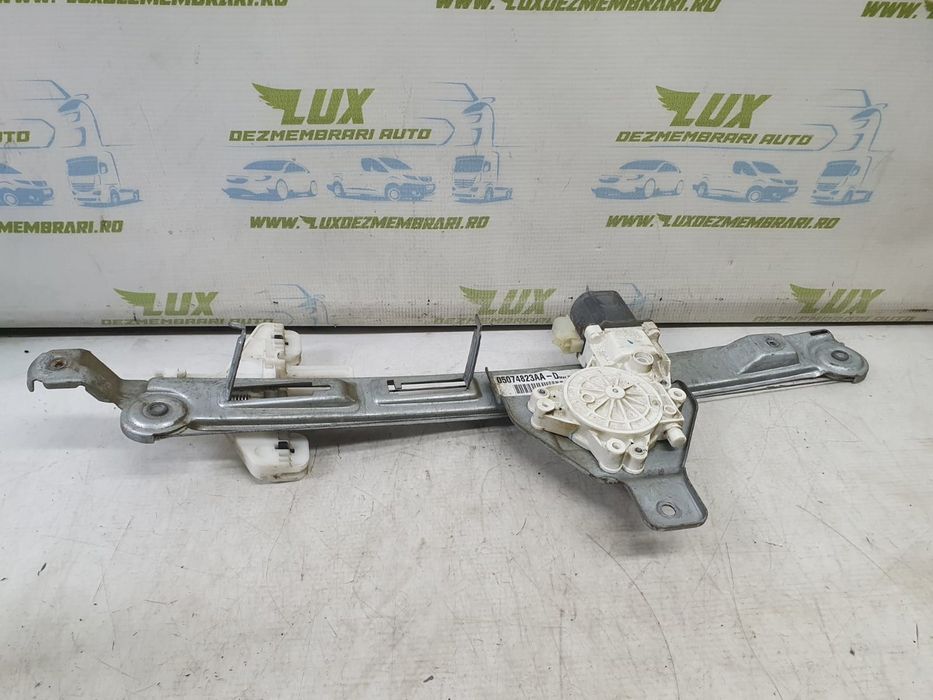 Macara geam stanga spate 05074823aa Jeep Compass 1 (facelift) (2011 - 2013)