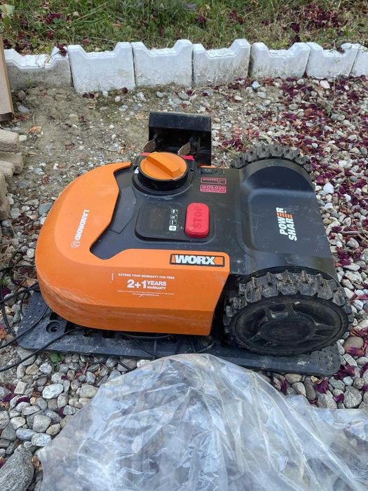 Mașină de tuns iarba WORX Landroid M WR141E-cititi descrierea