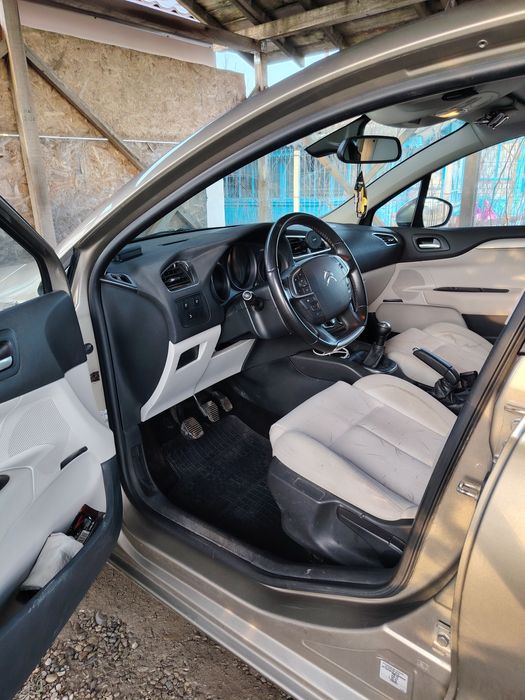 Citroen C4 -1.6 benzină