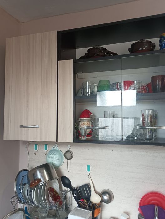 Продавам цялостно обзаведена кухня