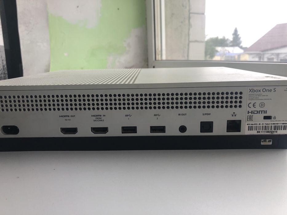 Обмен xbox one s + ноутбук