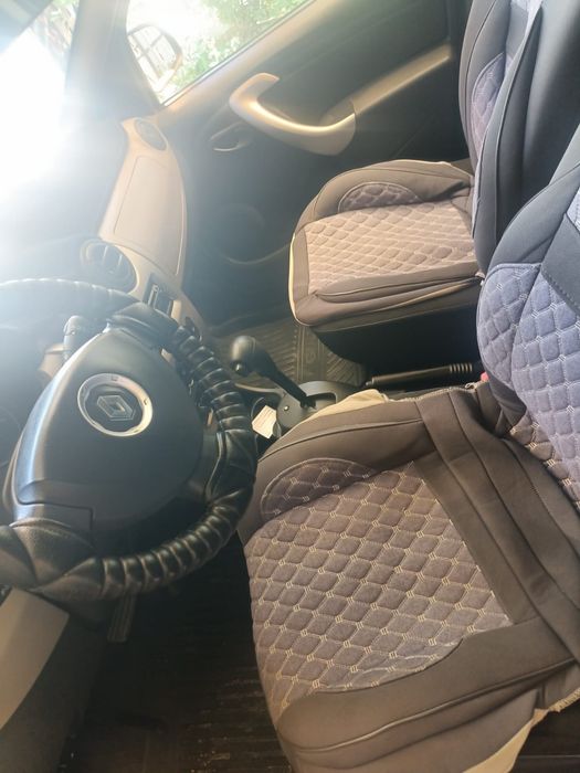 Renault Sandero 2011