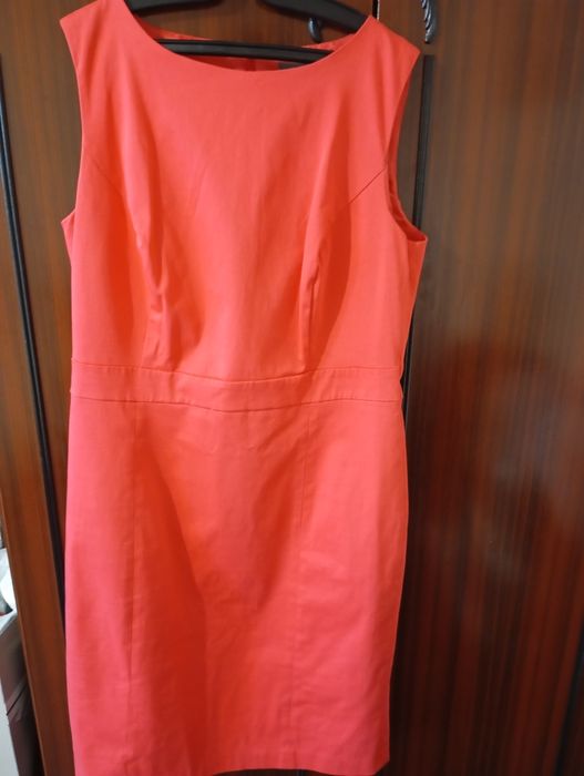 Дамска рокля малинен цвят