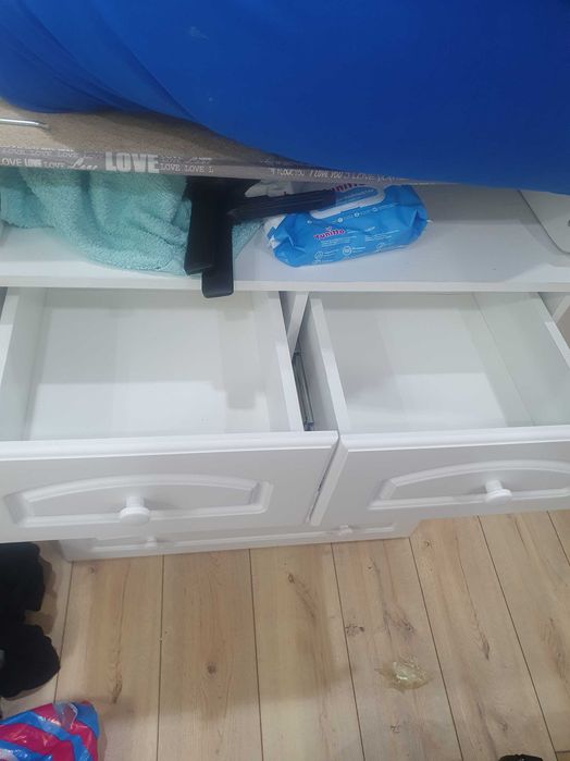 Пеленальный столик