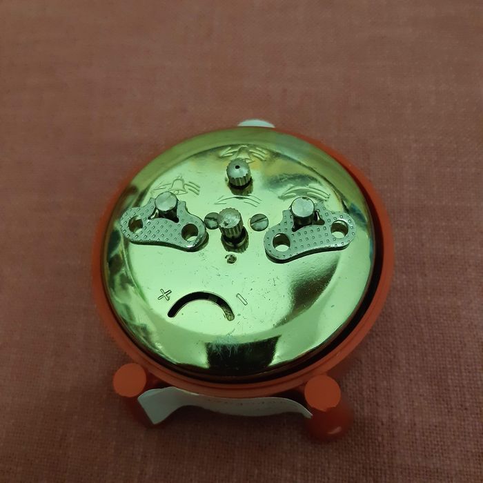 Ceas deșteptător mecanic.