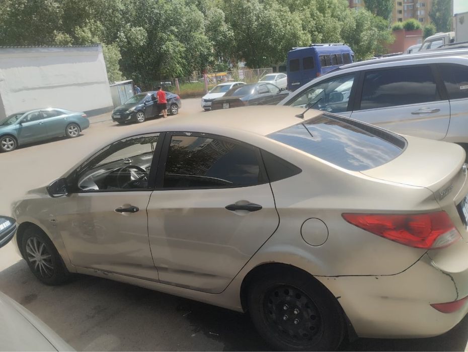 Продам машину Hyundai accent