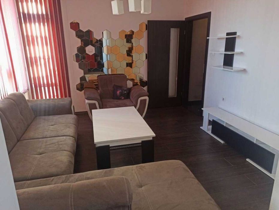 Продава се Двустаен апартамент в Пловдив, Тракия - 76 кв.м за 586 €/кв.м - Снимка #2