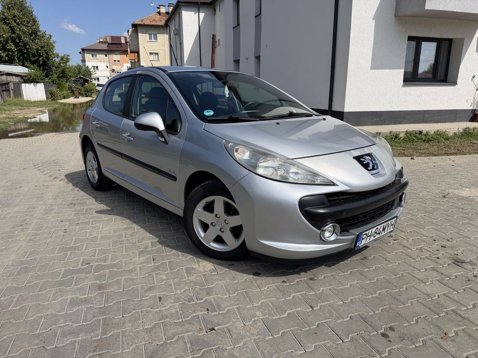 PEUGEOT 207