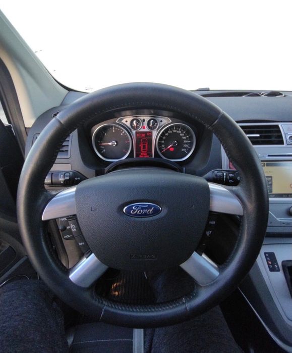 Ford Kuga - 4x4 automat 2011 full