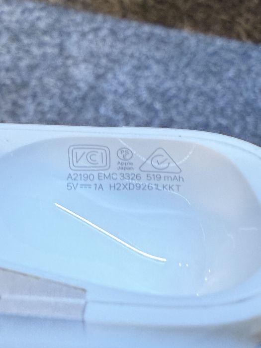 Apple AirPods Pro (1-во поколение)