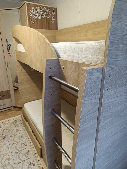 СРОЧНО продам двухярусную кровать