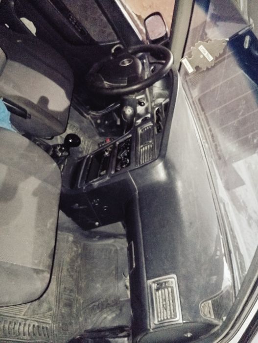 Nexia 2 mashinaga gap yuq prapan bor 4 ta balon quysa buldi aybi balon