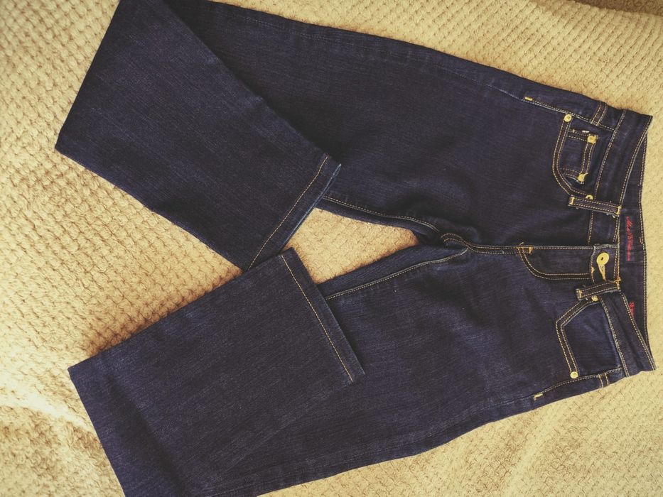 Продам Женские джинсы